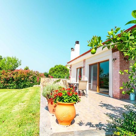 Villa Bougainvillea Epanomi Exteriör bild