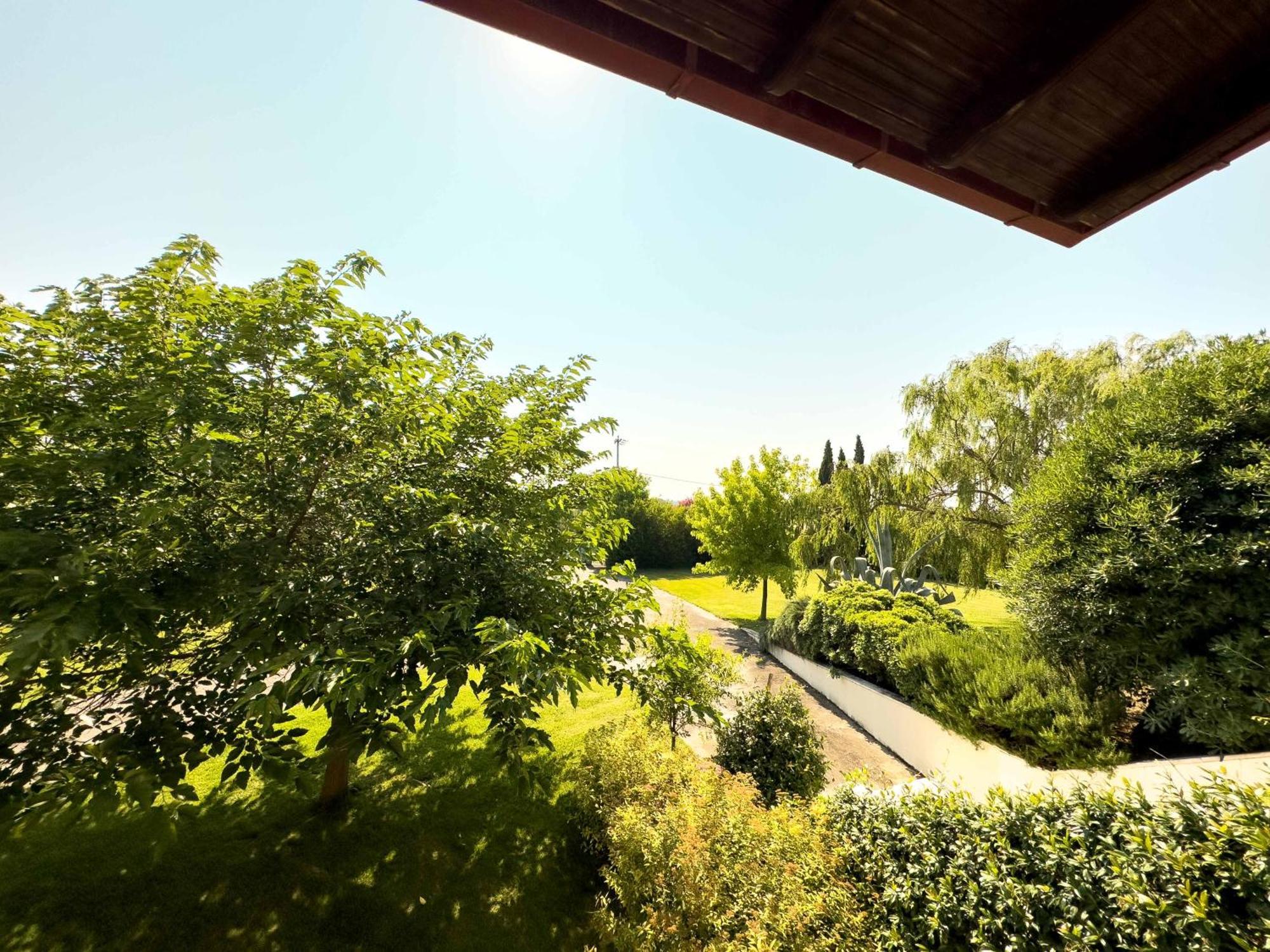Villa Bougainvillea Epanomi Exteriör bild